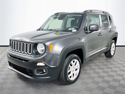 Used 2018 Jeep Renegade Latitude image 3