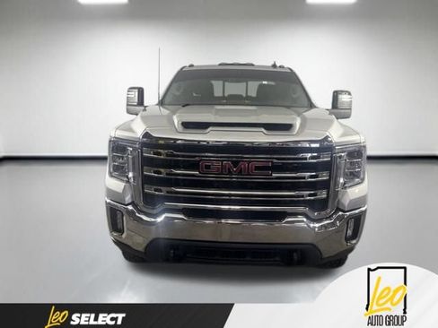 Used 2022 GMC Sierra 2500 SLE w/ SLE Value Package; AWD/4WD image 2