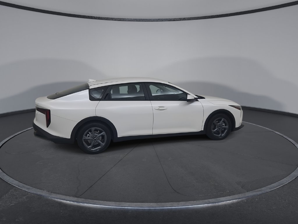 Used 2025 Kia K4 FWD image 17