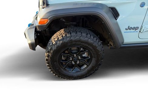 Used 2024 Jeep Wrangler Unlimited image 14