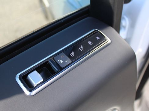 Used 2020 Land Rover Range Rover SV Autobiography Dynamic image 44