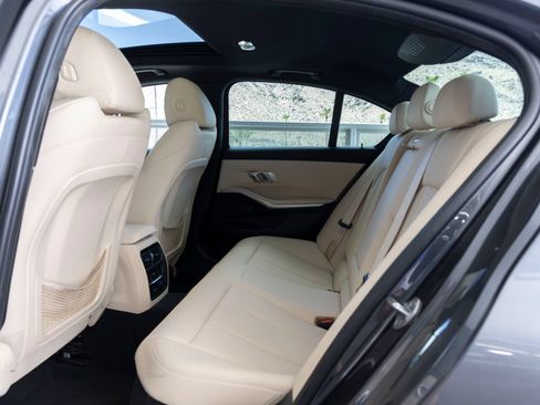 Used 2020 BMW 330i Sedan w/ Convenience Package RWD image 20