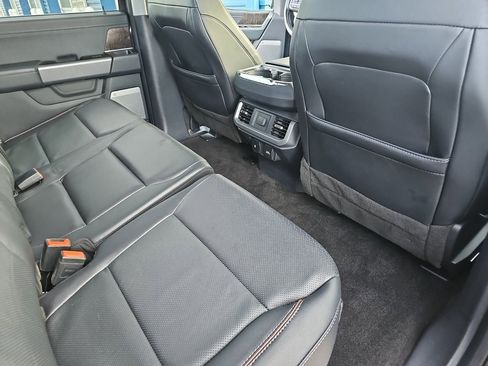 Used 2022 Ford F150 Lariat w/ Max Trailer Tow Package image 11