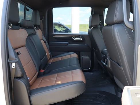 Used 2026 Chevrolet Silverado 2500 High Country w/ High Country Premium Package AWD/4WD image 37