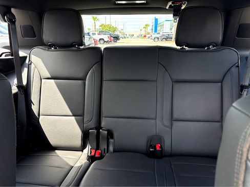 Used 2024 Chevrolet Tahoe High Country RWD image 39