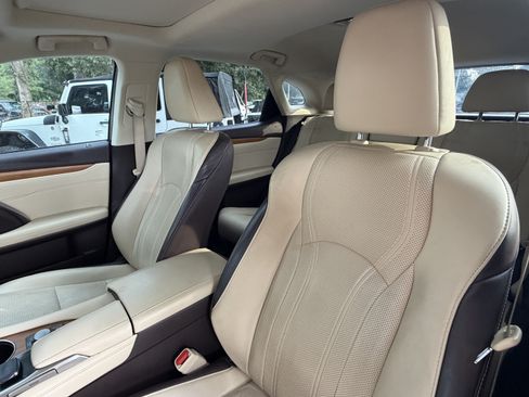 Used 2017 Lexus RX 350 FWD w/ Premium Package image 18