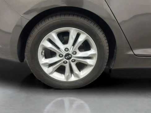 Used 2011 Kia Optima EX FWD image 30