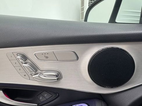 Used 2022 Mercedes-Benz GLC 300 image 34