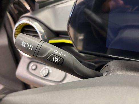 New 2026 Chevrolet Trax ACTIV w/ Sunroof Package image 32