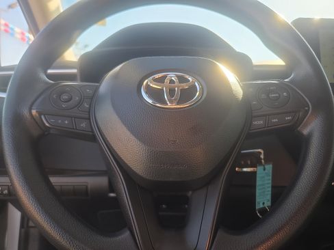 Used 2025 Toyota Corolla LE image 12