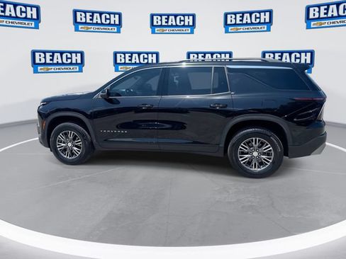 Used 2024 Chevrolet Traverse LT w/ Enhanced Driving Package FWD image 5