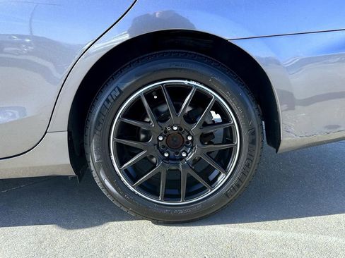 Used 2017 Toyota Camry SE image 22