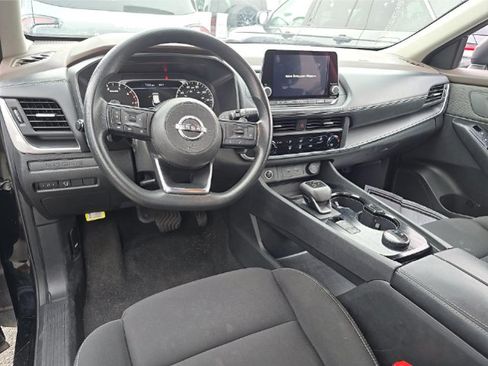 Used 2023 Nissan Rogue S AWD/4WD image 6