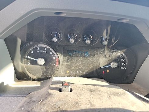 Used 2014 Ford F250 XL w/ XL Value Package image 3