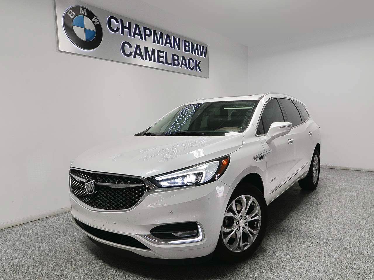 Used 2021 Buick Enclave Avenir w/ Avenir Technology Package FWD image 1