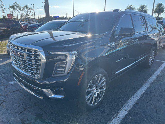 Used 2025 GMC Yukon XL Denali w/ Sun & Power Step Package AWD/4WD image 1