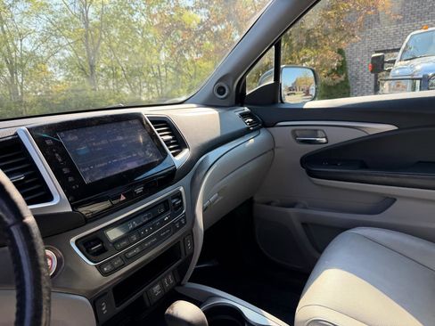 Used 2016 Honda Pilot EX-L image 11