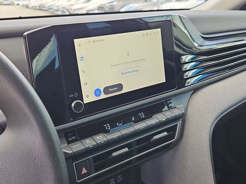 Used 2025 Toyota Camry LE w/ Convenience Package image 13