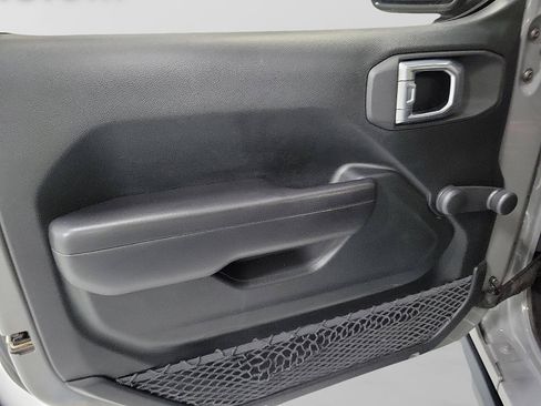 Used 2021 Jeep Wrangler Unlimited Sport image 11