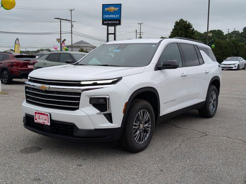 New 2026 Chevrolet Traverse LT w/ Driver Confidence Package image 4
