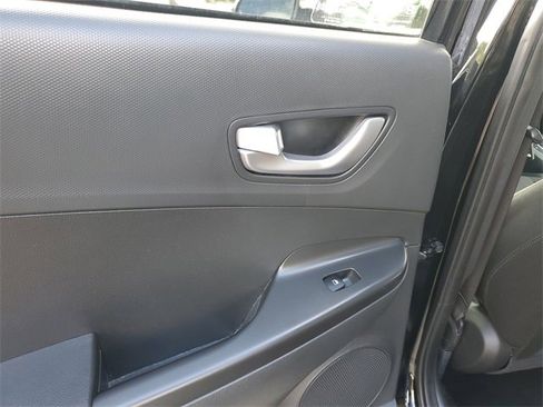 Certified 2023 Hyundai Kona SEL w/ Convenience Package image 28