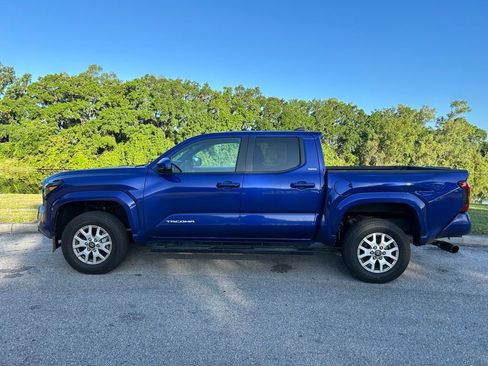 Used 2024 Toyota Tacoma SR5 RWD image 2