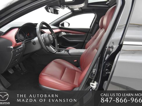 Certified 2025 MAZDA MAZDA3 2.5 S Hatchback w/ Premium Pkg image 24