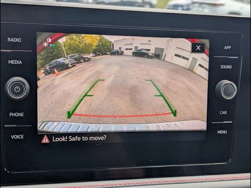Used 2025 Volkswagen Jetta GLI Autobahn FWD image 17
