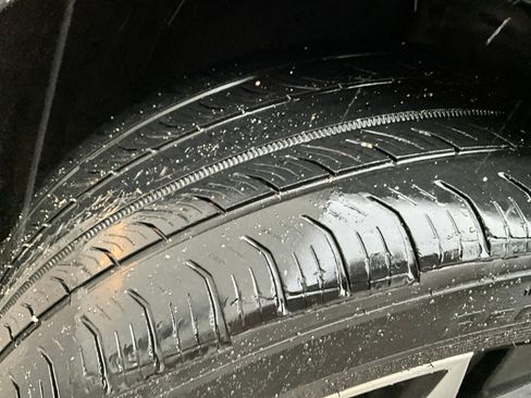 Used 2021 Chevrolet Malibu RS image 30