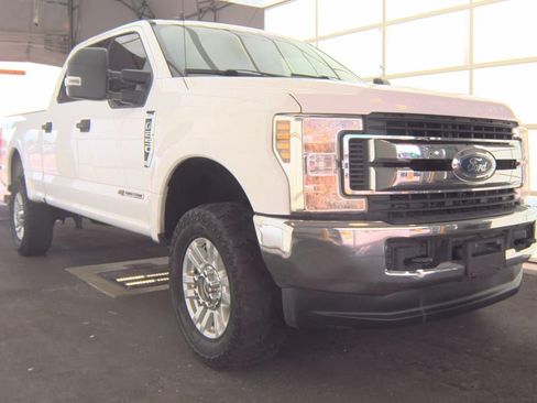 Used 2019 Ford F250 XLT w/ Snow Plow Prep Package AWD/4WD image 5