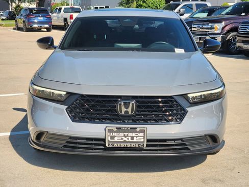 Used 2023 Honda Accord Sport image 2