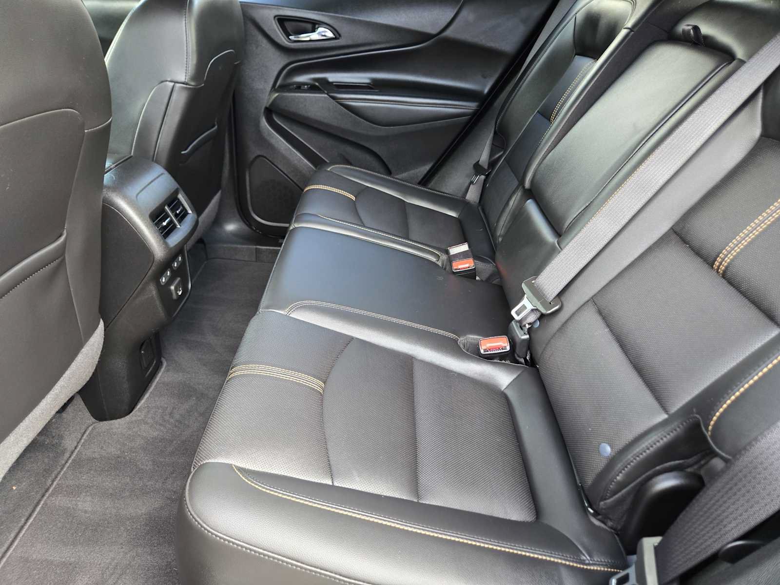 Used 2022 Chevrolet Equinox Premier FWD image 29