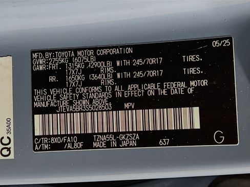 Certified 2025 Toyota 4Runner SR5 AWD/4WD image 26