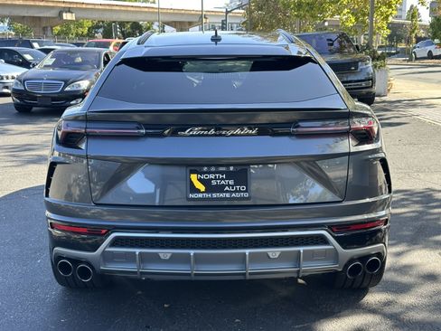 Used 2020 Lamborghini Urus AWD/4WD image 10