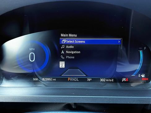 Used 2022 Ford Explorer King Ranch w/ Premium Technology Package RWD image 27