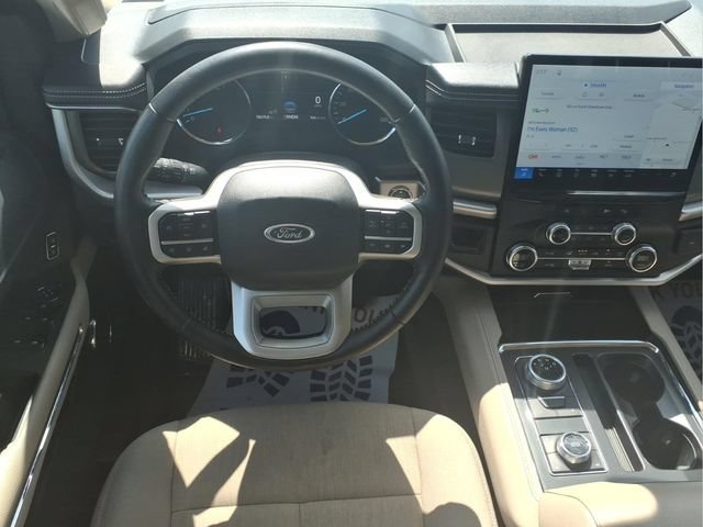Used 2024 Ford Expedition XLT AWD/4WD image 4