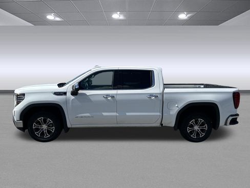 Used 2025 GMC Sierra 1500 SLT RWD image 6