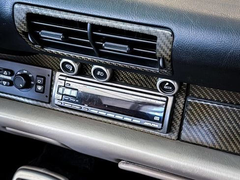 Used 1996 Porsche 911 Carrera image 34