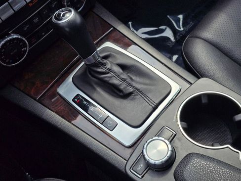 Used 2013 Mercedes-Benz C 250 Sedan image 28