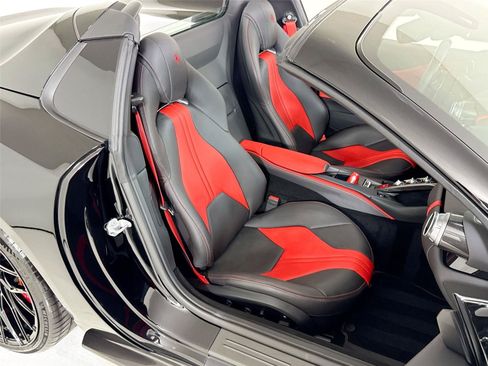 Used 2021 Ferrari 812 GTS RWD image 30