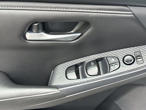 Certified 2025 Nissan Sentra SV image 12