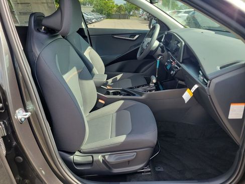 New 2026 Kia Niro LX FWD image 7