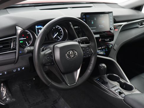 Used 2023 Toyota Camry XLE FWD image 19
