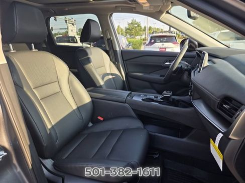 Used 2026 Nissan Rogue Dark Armor FWD image 19