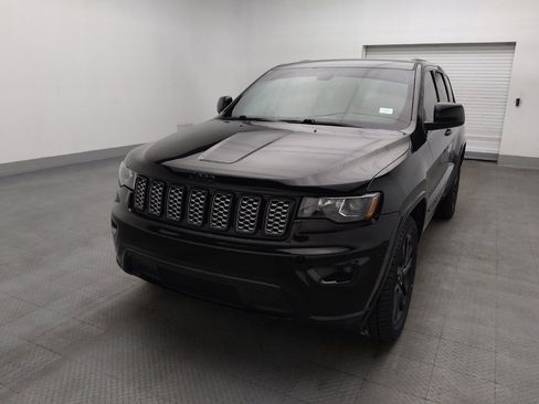 Used 2019 Jeep Grand Cherokee Altitude image 15