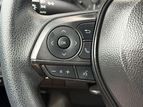 Used 2025 Toyota Corolla LE FWD image 17