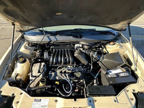 Used 2001 Ford Taurus SE image 32