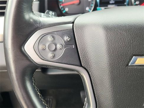 Used 2018 Chevrolet Suburban LT image 27