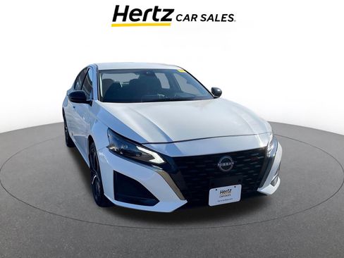 Used 2025 Nissan Altima 2.5 SR image 1