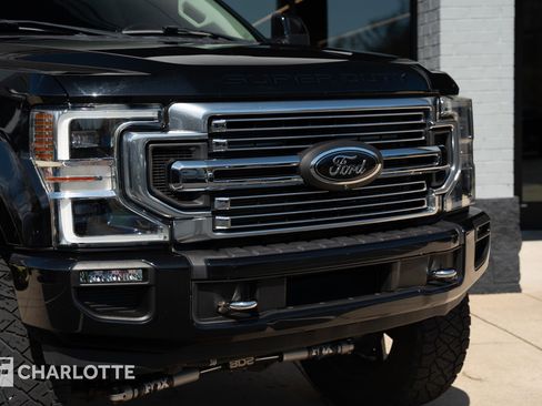 Used 2021 Ford F250 Limited image 2